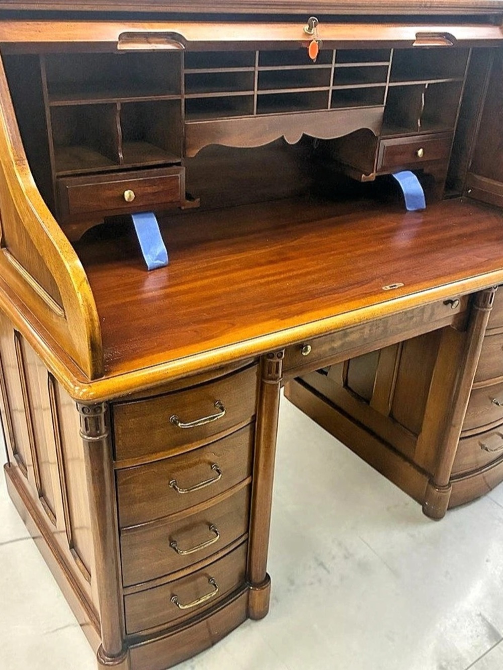 Antique-Style Roll-Top Desk in Brown